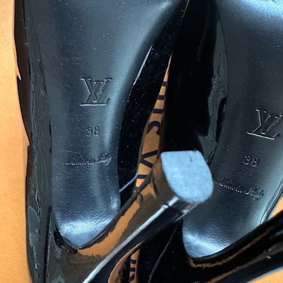 Louis Vuitton Oh Really! Patent Black Pumps - EU38 - Picture 12 of 14